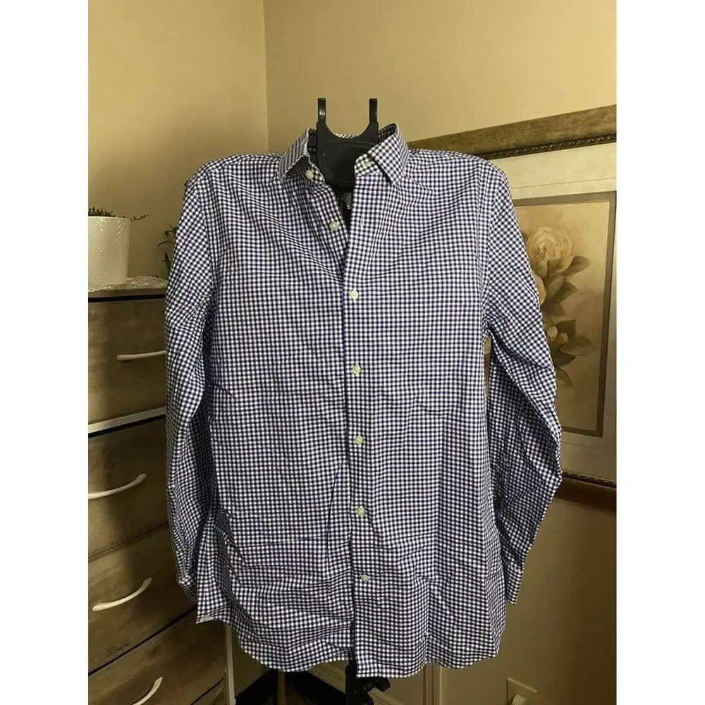Banana Republic Men’s Blue Long-Sleeved Shirt —Large